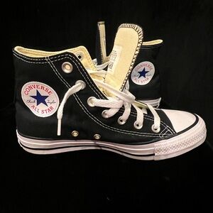 Chuck Taylor All Star Canvas (NEW & Never worn)